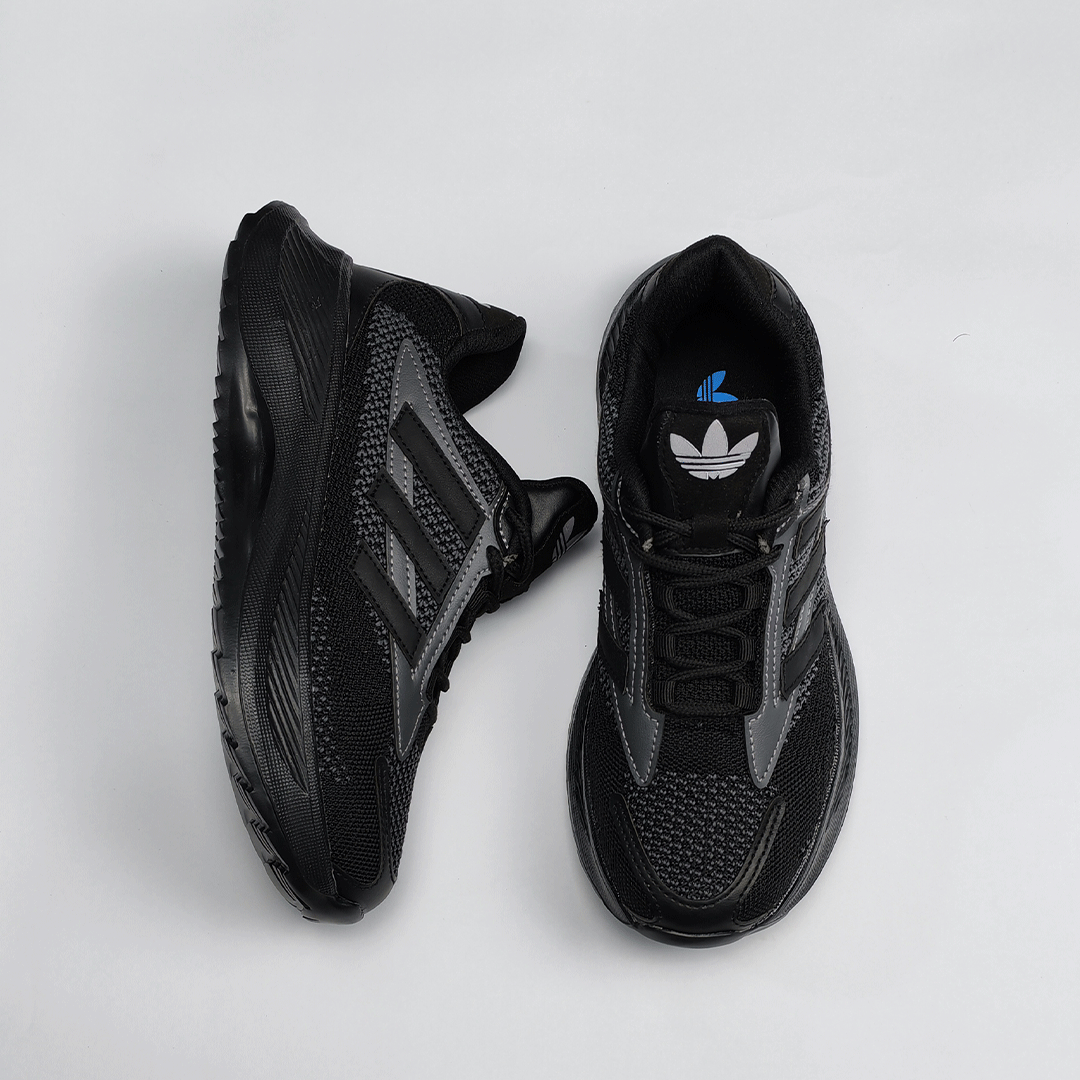 Mirror-Breathable Hard Black