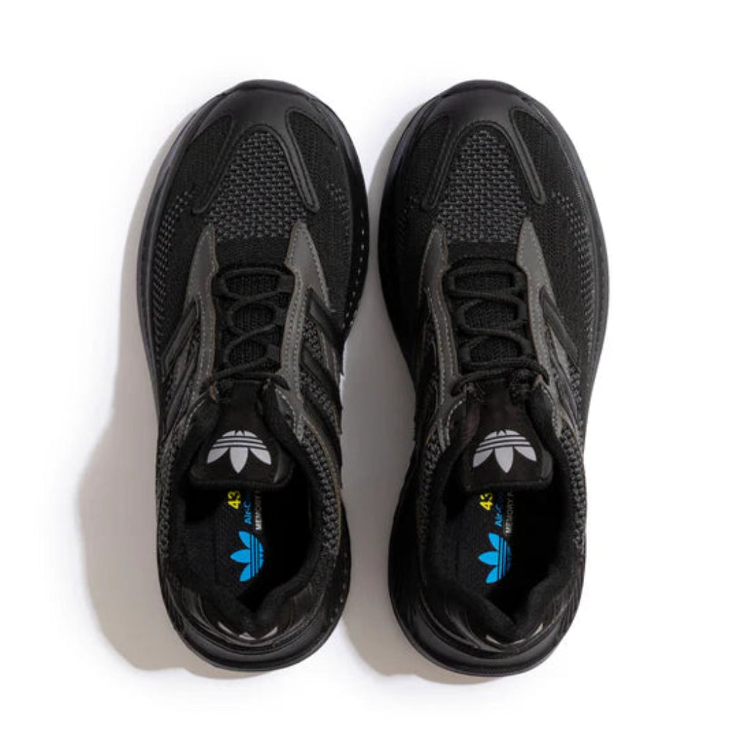 Mirror-Breathable Hard Black