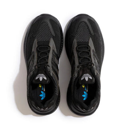 Mirror-Breathable Hard Black